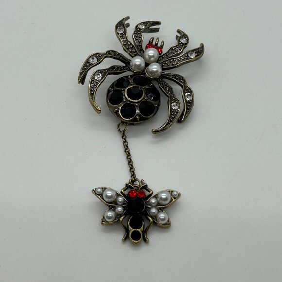 Gothic Spider Brooch Pin Dangling Fly Pearl Red Rhinestone Insect Halloween - Picture 11 of 13